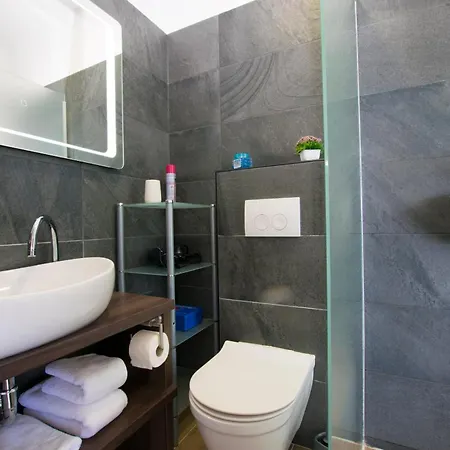 Holida House With Swimming Pool Holiday home Marcelji